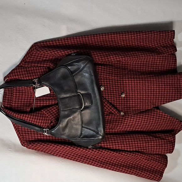 LOT 879 - Picture 4 of 9